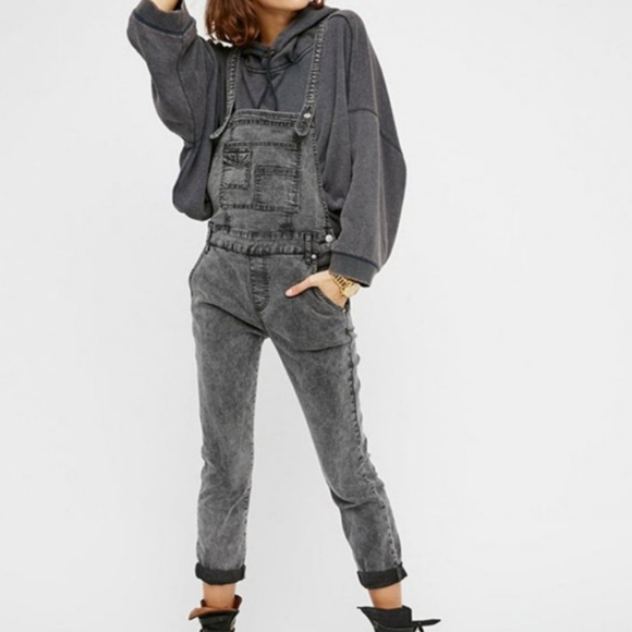Free People Denim - Free People Brady Washed Black Overall Skinny in eclipse black wash size 29